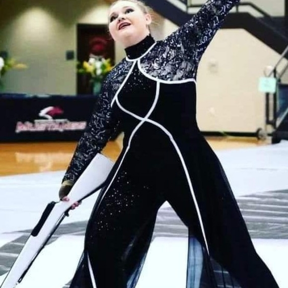 Meet your Posher, Elizabeth Posh II Ambassador - Picture 9 of 17